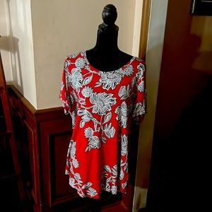 Short sleeved JM collection shirt. Red white and black leaves pattern